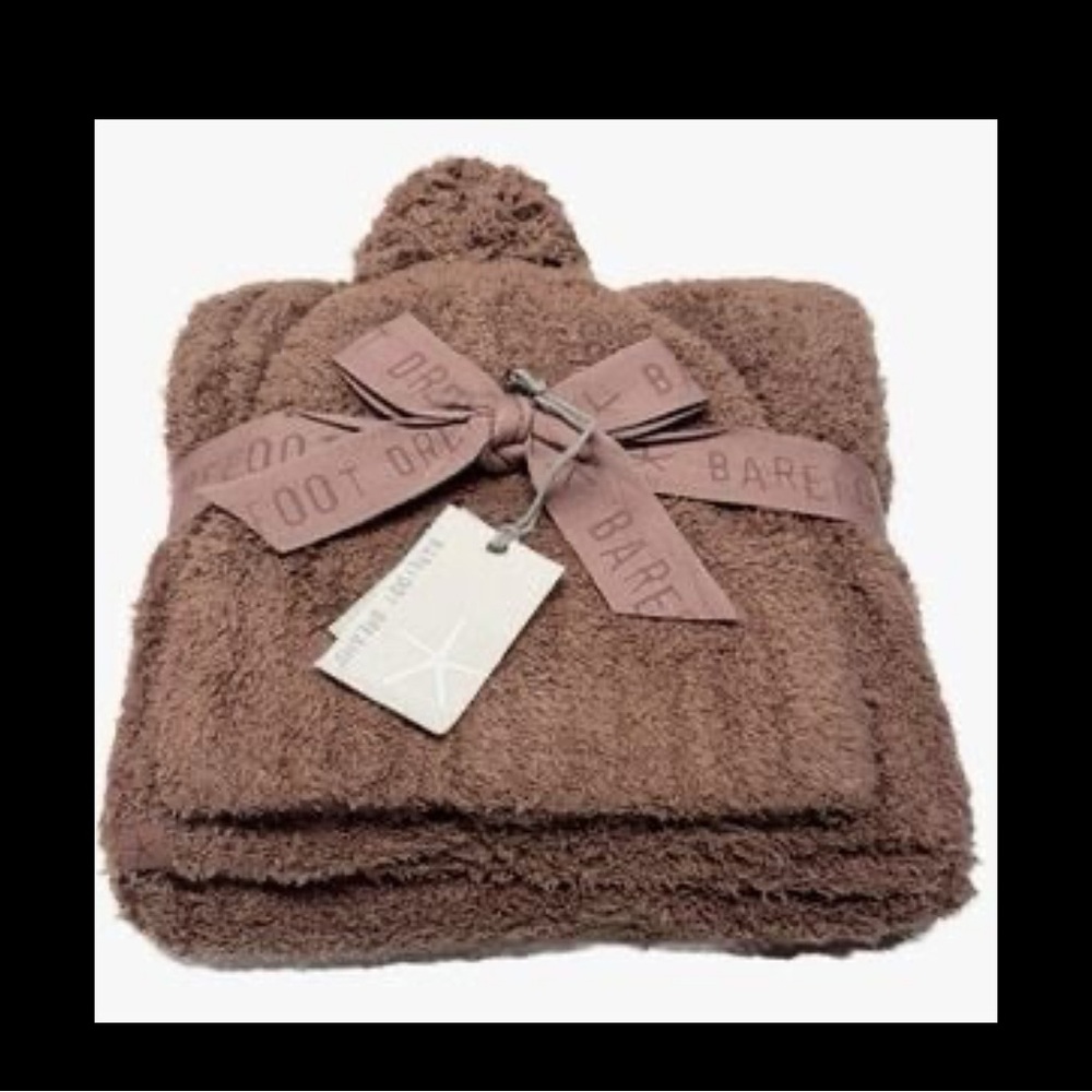 NWT Barefoot Dreams CozyChic Beanie Scarf Set Chestnut